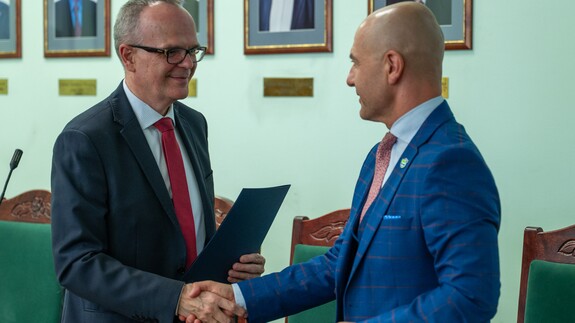 Zawarcie umowy o współpracy pomiędzy WEiF UwB a Instytutem Audytorów Wewnętrznych IIA Polska