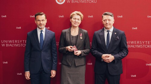 Pracownicy Uniwersytetu w Białymstoku uhonorowani odznaczeniami państwowymi