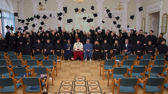 Graduacja absolwentów 2023 - zdjęcia