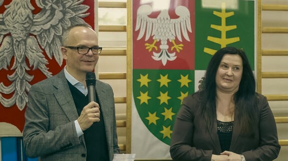 Konferencją “Dlaczego gospodarki przegrywają?”